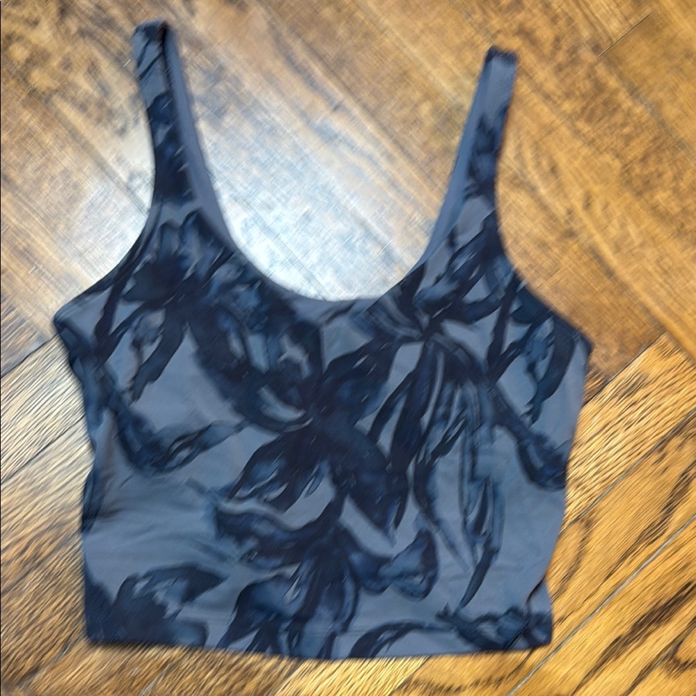 Lululemon Floral Shades of gray Print Crop Top